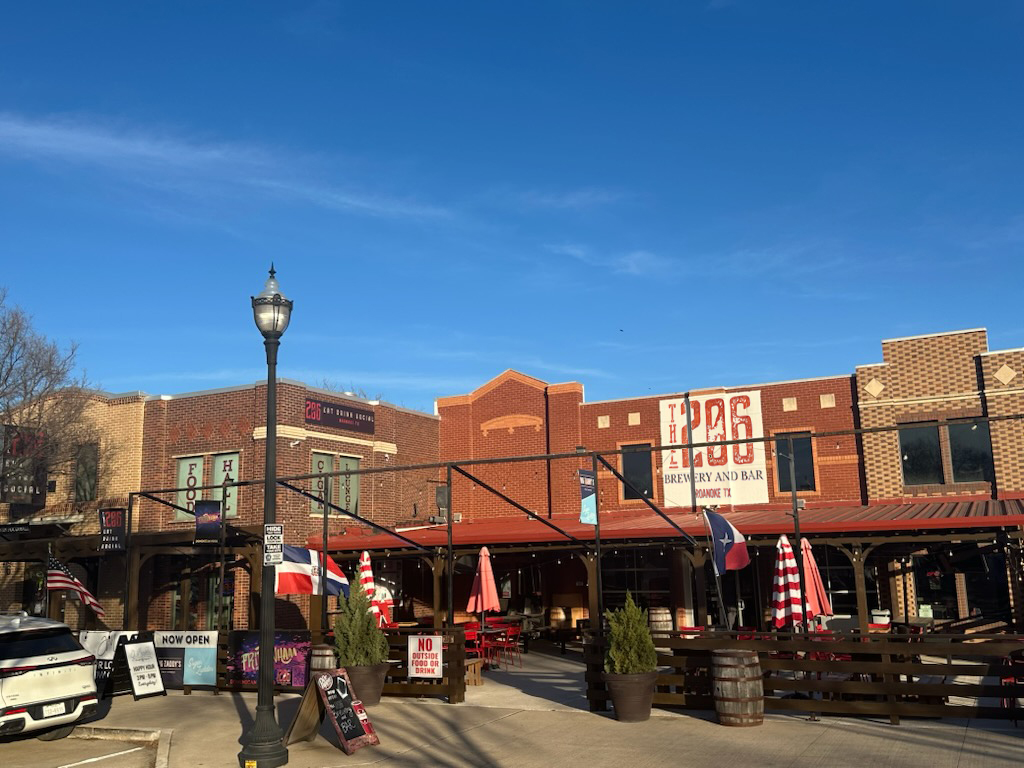 206 N. Oak St.,